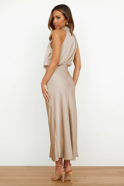 Lydia™ | Long Dress With Halter Neck