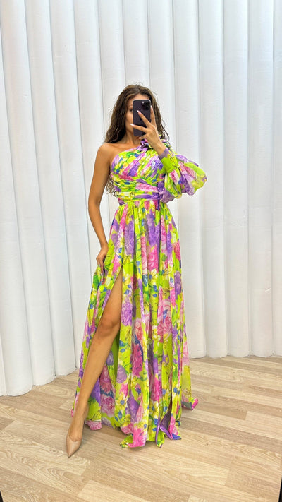 Mckenzie™ | Stunning Flowing Gown