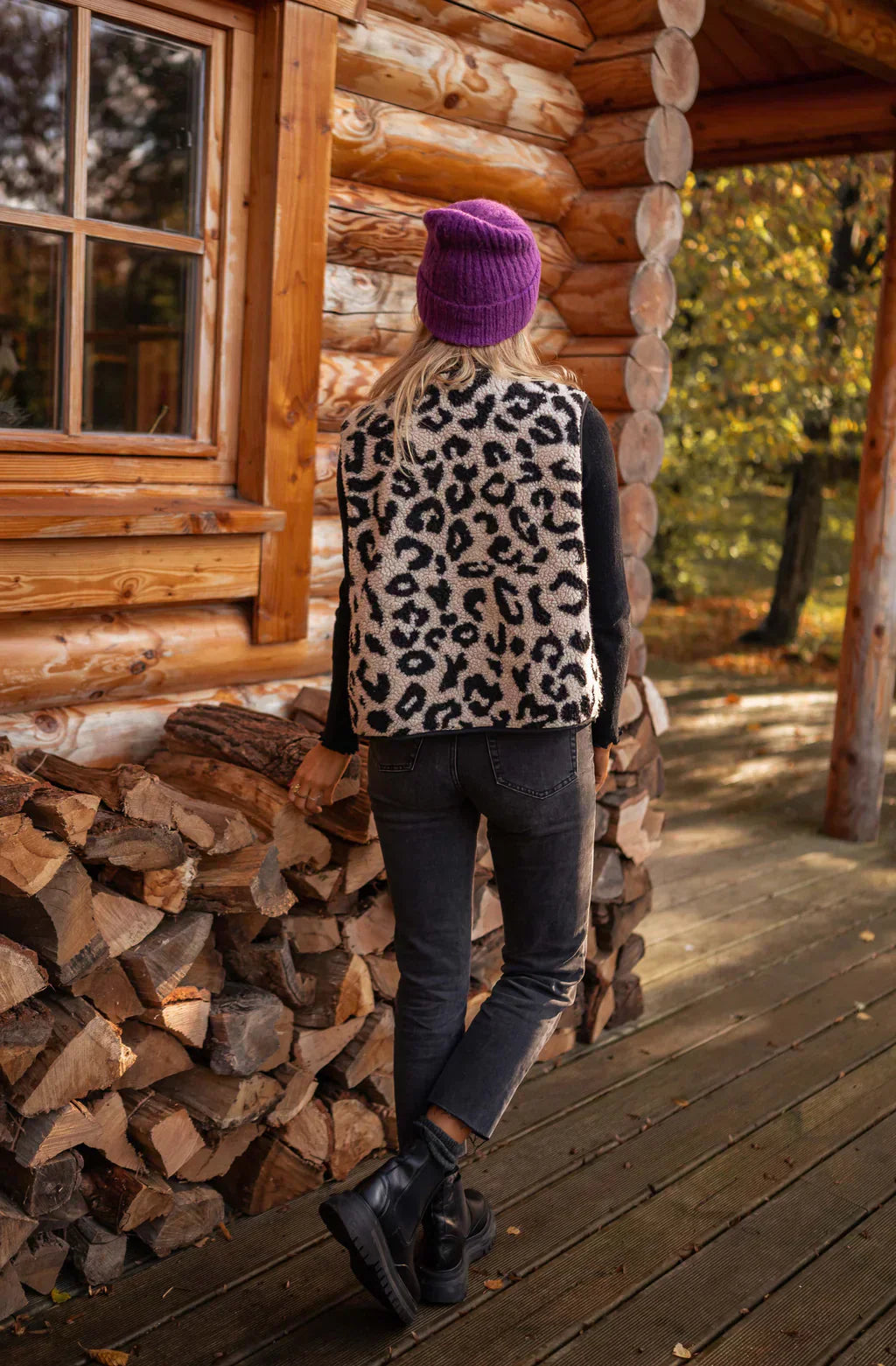 Astrd™ | Leopard Knitted Vest