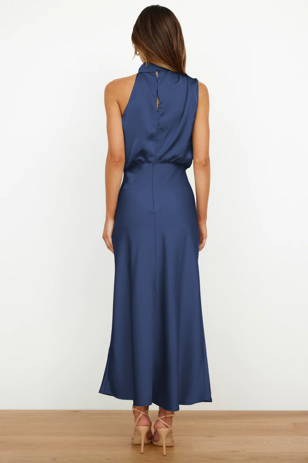 Lydia™ | Long Dress With Halter Neck