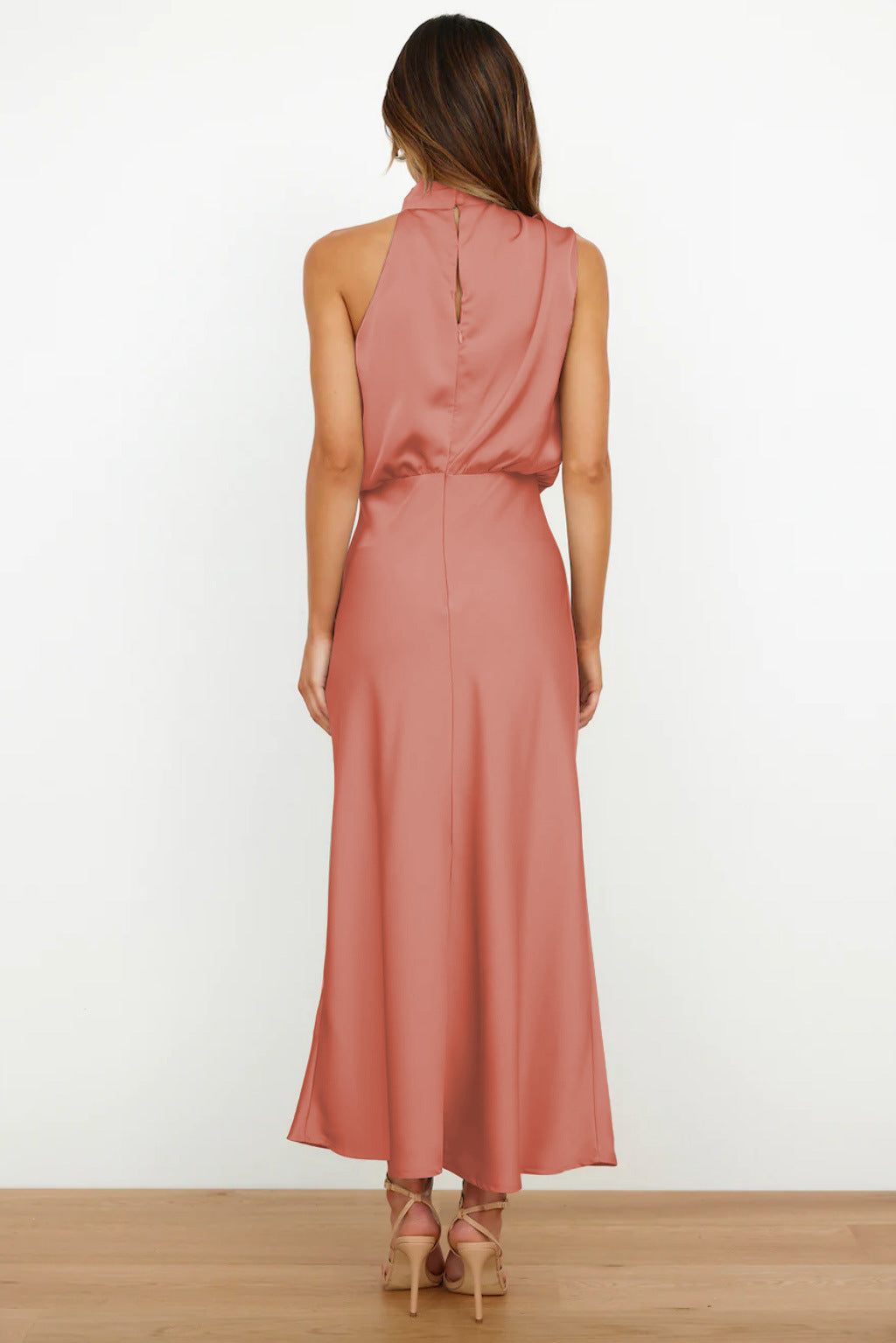 Lydia™ | Long Dress With Halter Neck
