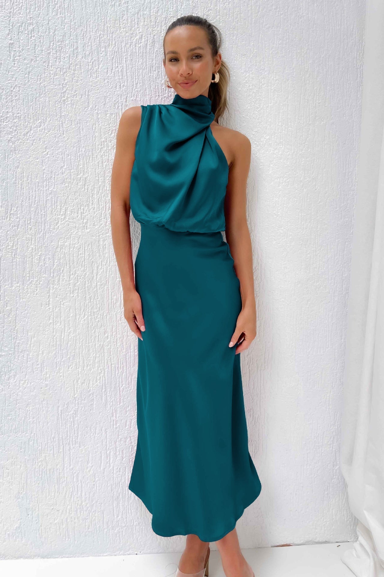 Lydia™ | Long Dress With Halter Neck
